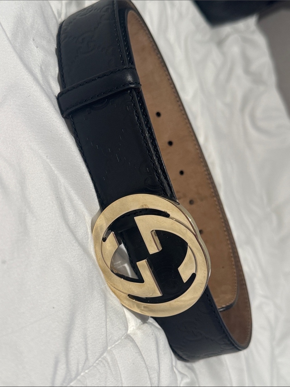Gucci Black Leather Belt with Gold GG Round Buckle